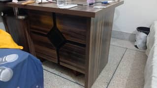 Office executive table