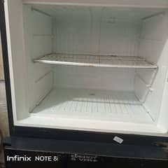 Dawlanc 14 Cubic large Fridge in Running condition original compressor