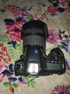 DSLR 70D CAMERA URGENT SALE