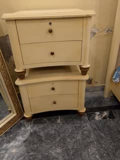 2 side tables