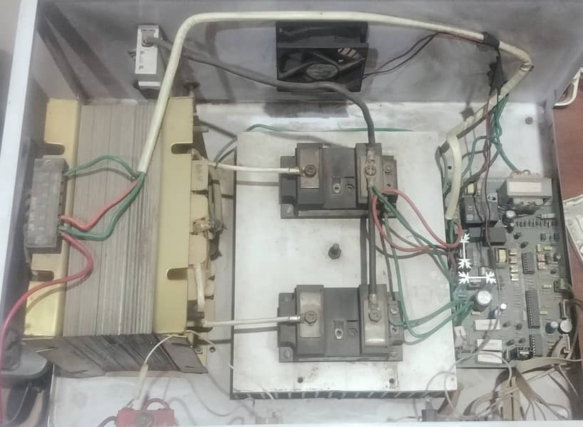 Auto Power made in fully copper UPS in good and running condition 4