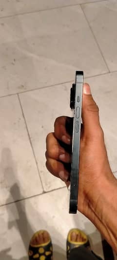 iPhone 14 iCloud locked