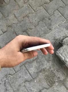 iPhone se 2020 64gb pta approved 76% waterproof 10/10