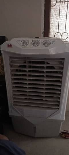 air colar Hain billul good condition Ac DC 12 wat mein hain