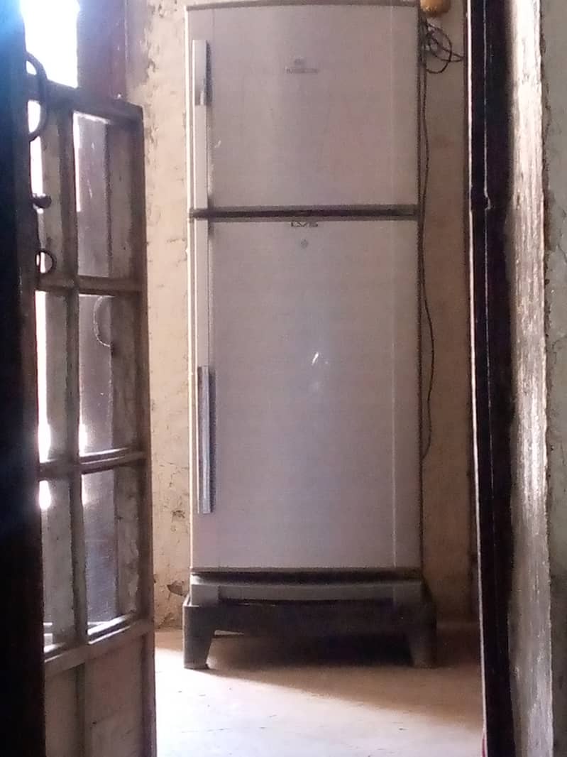 Dawlance Refrigerator with stand (choki) in A one condition,no fault. 0