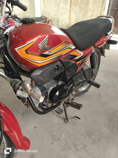 Honda CB 100 Prider