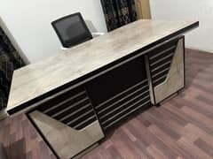 Office Table 10/10