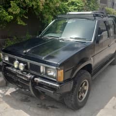 Mitsubishi nissan double cabin (4×4]. powerful engine