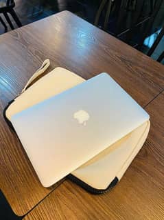 MacBook air 2015 core i5 silver