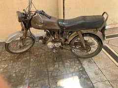 2011 Bike for Sale – Reliable Engine, Daily Use, Affordable Price