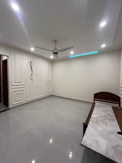 3 Bedrooms Lower Ground Portion For Rent