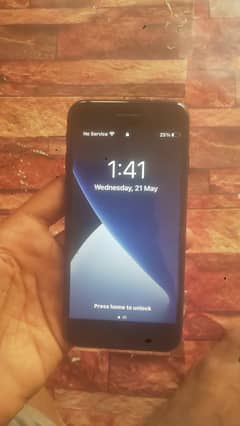 Apple iPhone 7