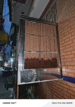 Lahoree cooler big size bilkul new ha 4 din use kia ha bass