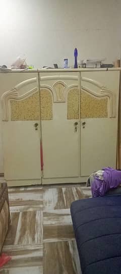 3 door wardrobe / almaari for sell