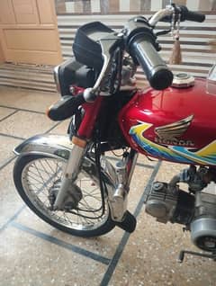 Honda CD 70 Lush condition fully new bike only use in Office to Home