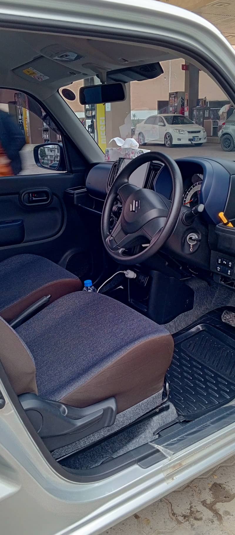 Suzuki Alto 2023 Model 4