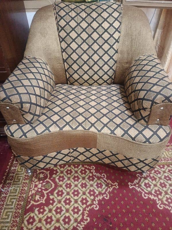 sofa set for sale use condition but Excellent condition 0