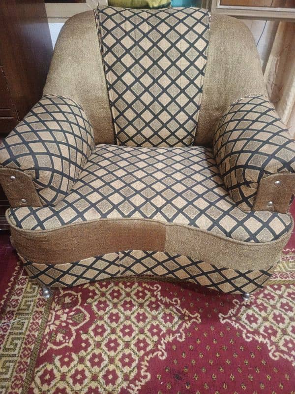 sofa set for sale use condition but Excellent condition 1