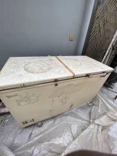 Dawlance deepfreezer 2 door