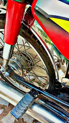 My Honda 70cc baik for sal condition 10 by 10 enjen pack tyer 10 by 10