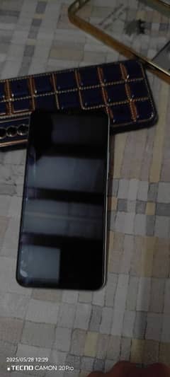 mobile  bilkul  ok  ki  condition  me ha