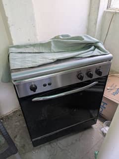 COOKING RANGE FOR SALE.