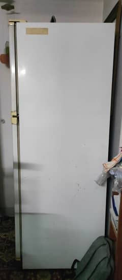 foreign assemble Fridge