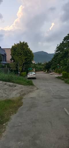 Kanal Corner Plot For Sale