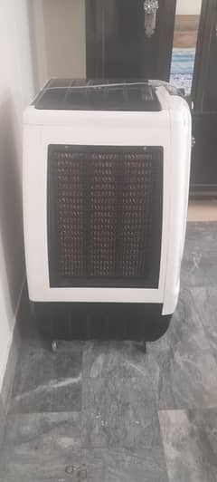 air Coler 1month use good condition