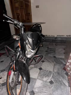 Honda Cb150f brand new condition 27k km driven