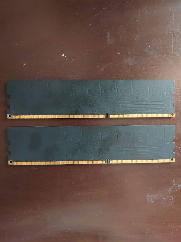 2 x 4 GB RAM DDR3 2