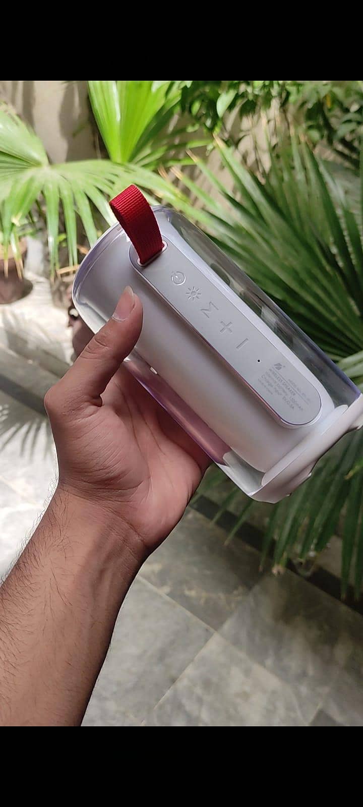 RGB flame Bluetooth speaker with box 10/10 condition 0