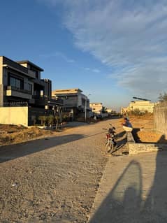 10 Marla Plot For Sale In G-16/3 Ready To Construct