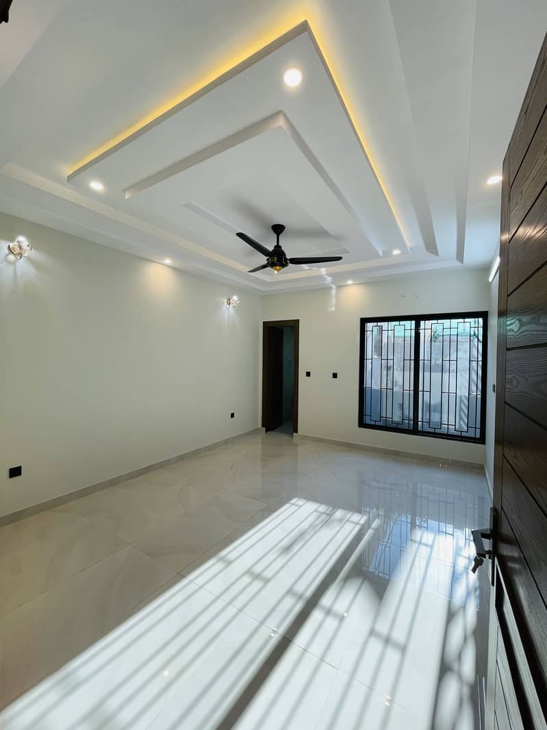 10 marla neat n Clean upper portion for Rent in C block phase 8 0