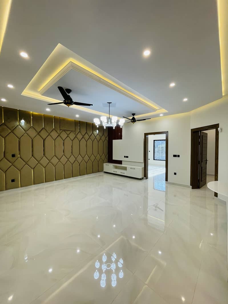 10 marla neat n Clean upper portion for Rent in C block phase 8 9