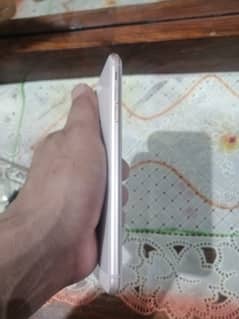 ipone 8+ 64 gb pta regaster