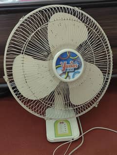 Bracket Fan