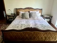 Bed set with two side tables ( without dresser)