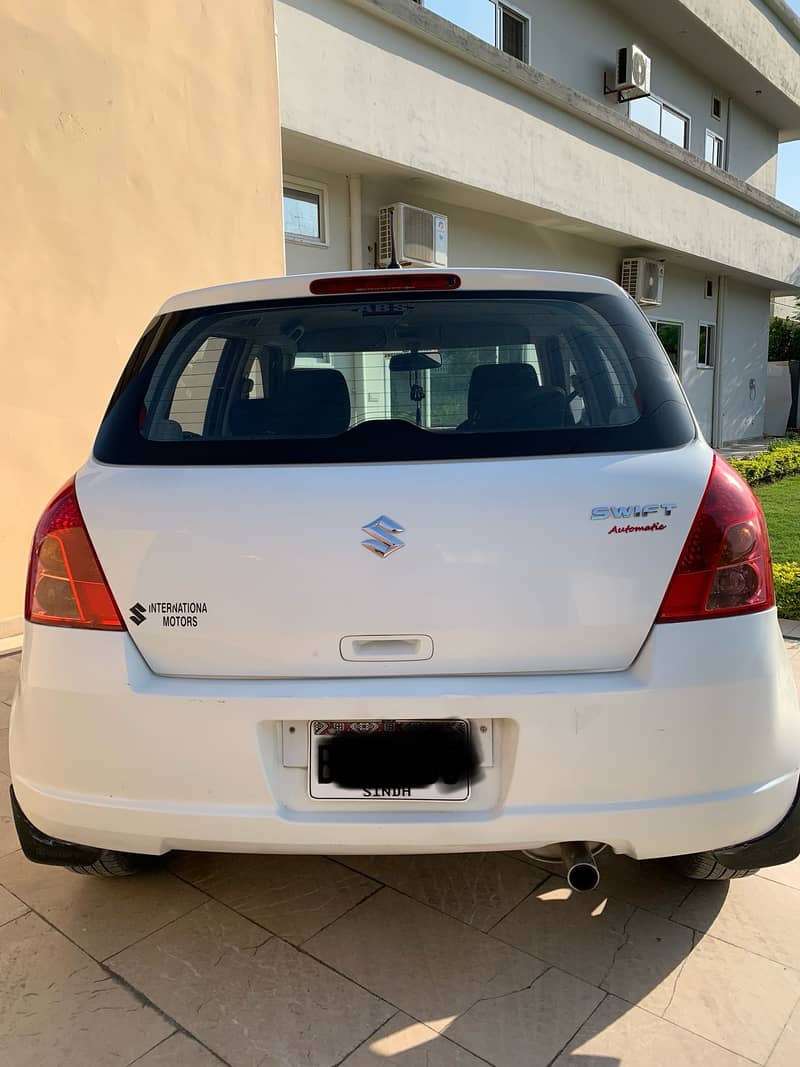 Suzuki Swift DLX 1.3 Automatic Navigation 3