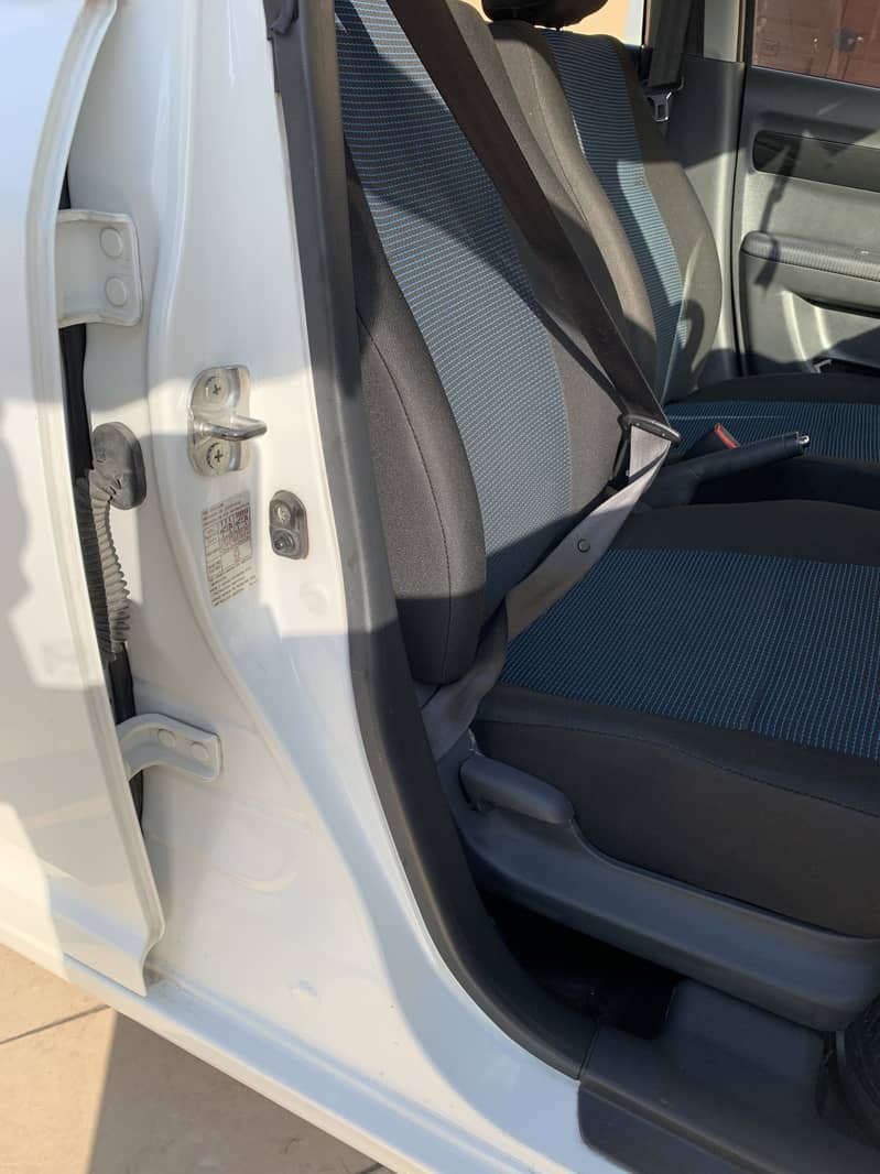 Suzuki Swift DLX 1.3 Automatic Navigation 13