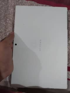 Docomo | Fujitsu F-04H | Arrows Tab
