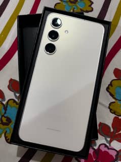 Samsung S24 8/128 new condition with original box and cable
