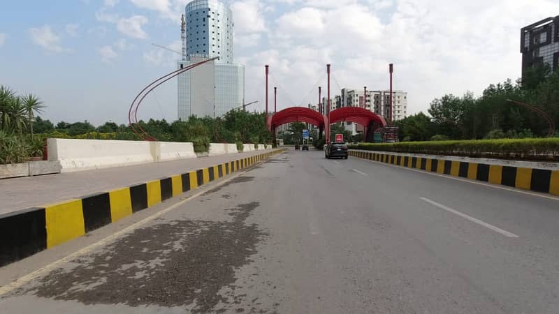 Possessionable 7 Marla Plot for Sale in Block P1 3