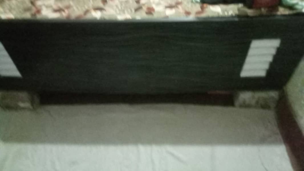 King Bed With 2 Side Tables or Showcase or Dressing Table 1