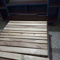 single wooden bed