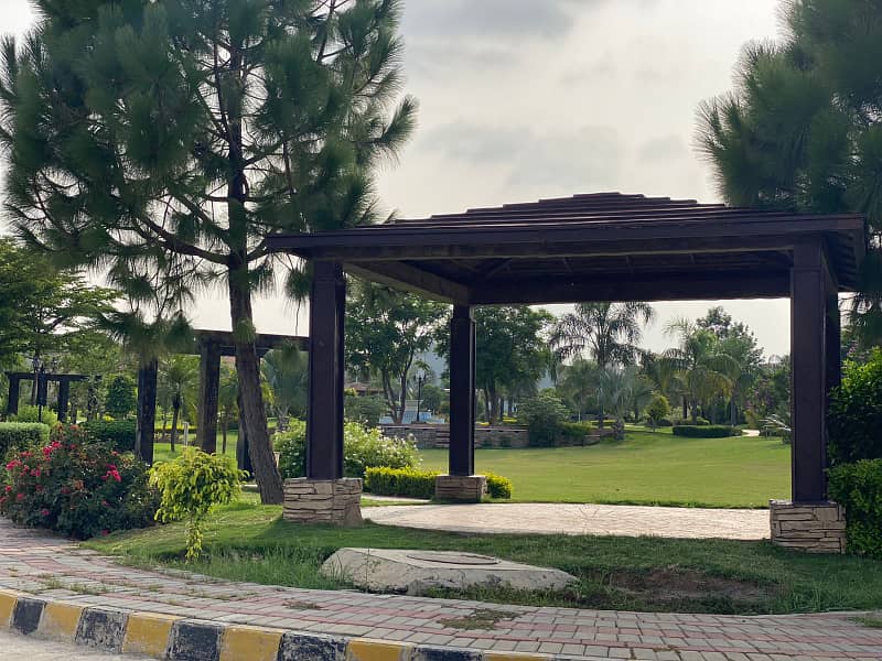 Located Prime Location Residential Plot Of 10 Marla In Top City 1 - Block D 3