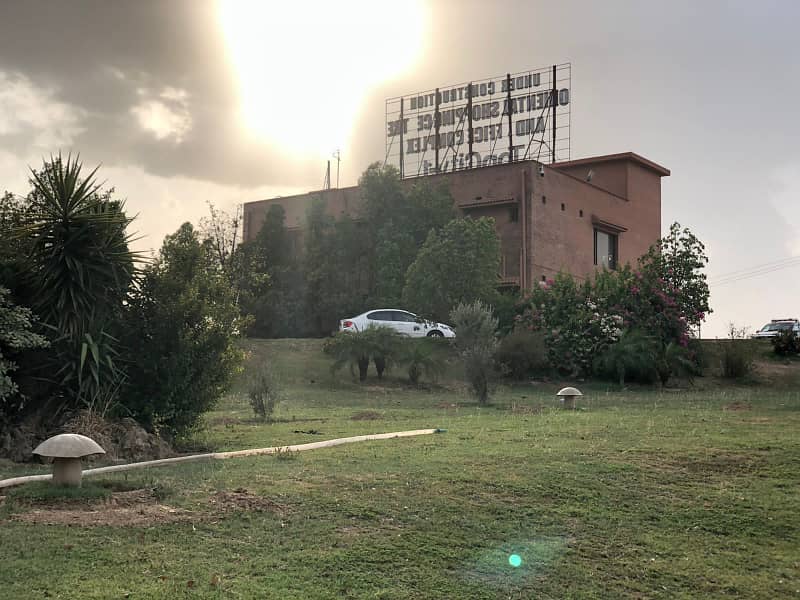 Located Prime Location Residential Plot Of 10 Marla In Top City 1 - Block D 11