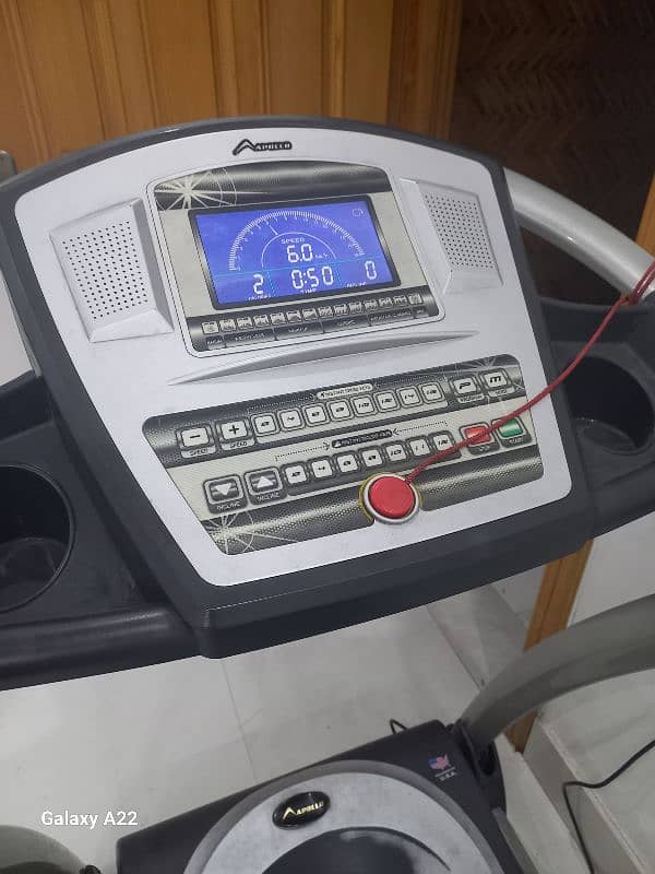 Imported treadmill machine 16 kph speed + incline 115 kg load capacity 1