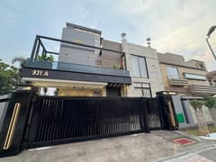 Original Prices 12.25 Marla Corner Luxury Designer House For Sale In Bahria Town Lahore (Owner Meeting Possible Any Time. . :) )