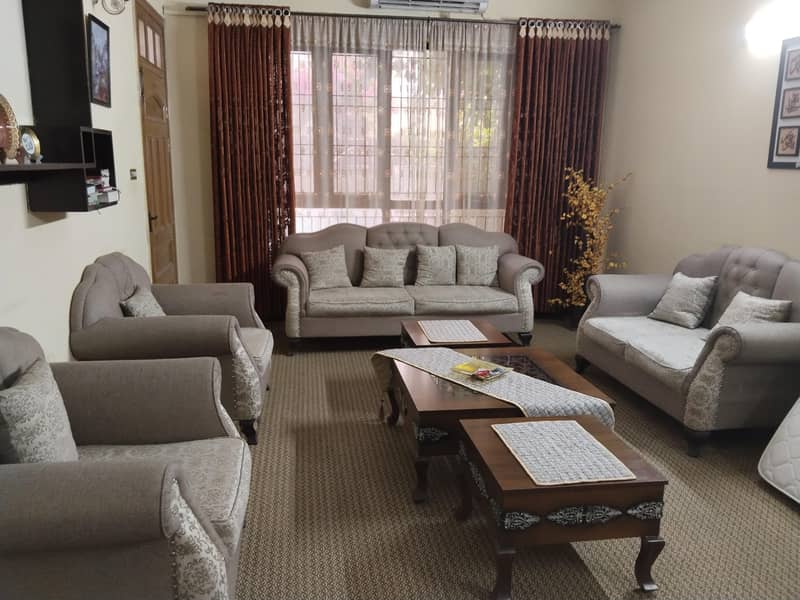 sofa set with tables 0